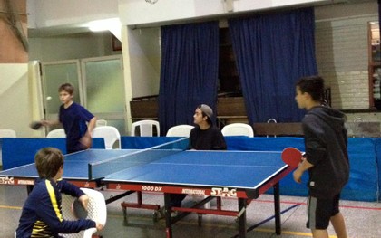 El Colegio José Pedro Varela vibró con el tenis de mesa