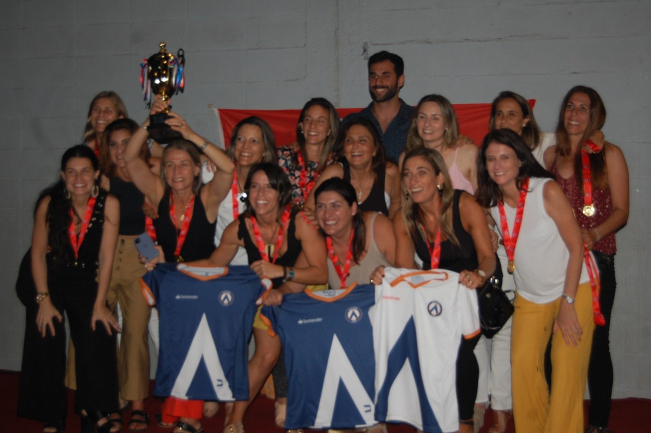 Mirá las mejores fotos de la entrega de premios de los torneos de padres