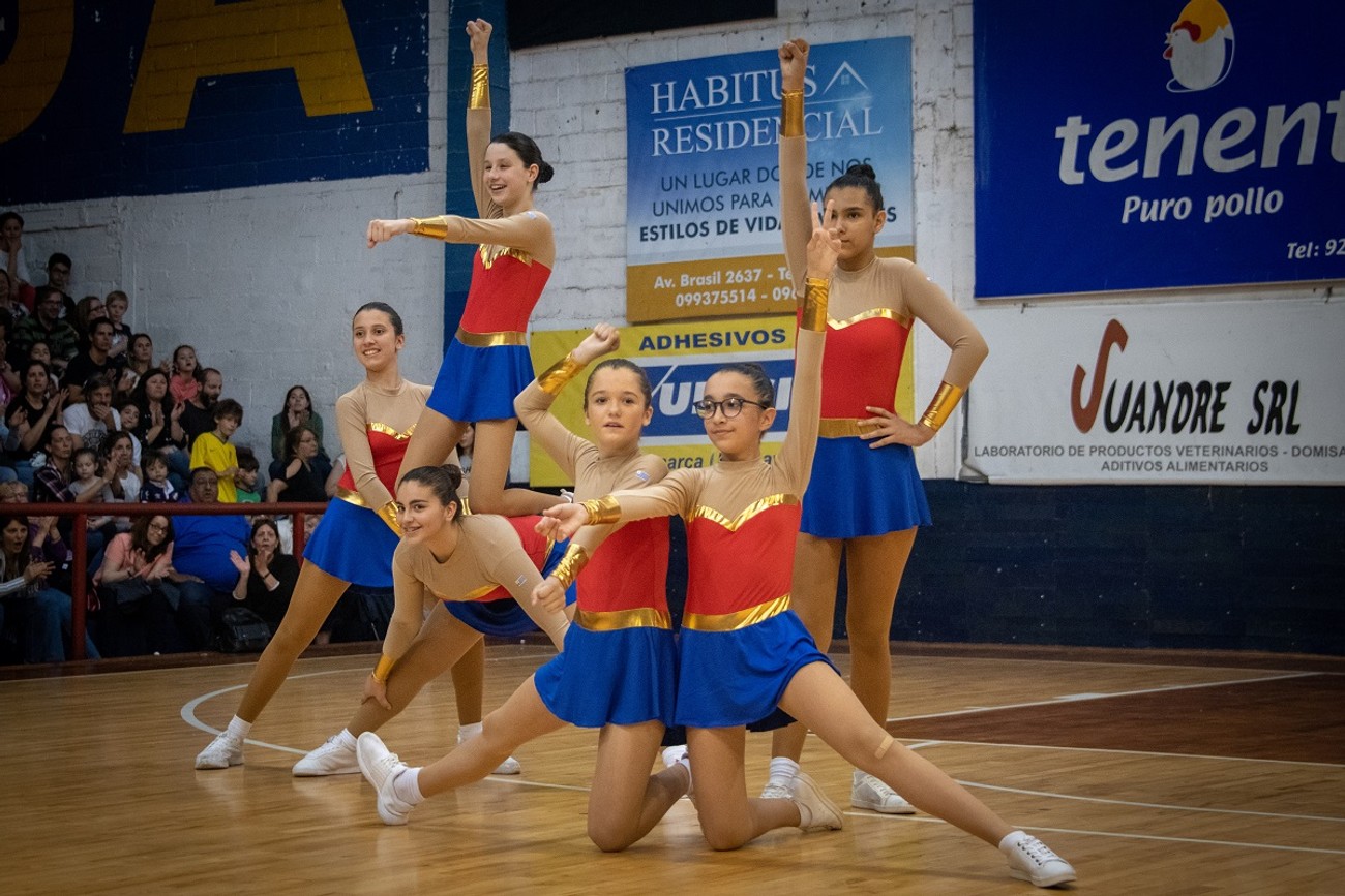 En tiempos en los que hay que quedarse en casa, prendete en Vtv a lo mejor de la gimnasia en ADIC En tiempos en los que hay que quedarse en casa, prendete en Vtv a lo mejor de la gimnasia en ADIC