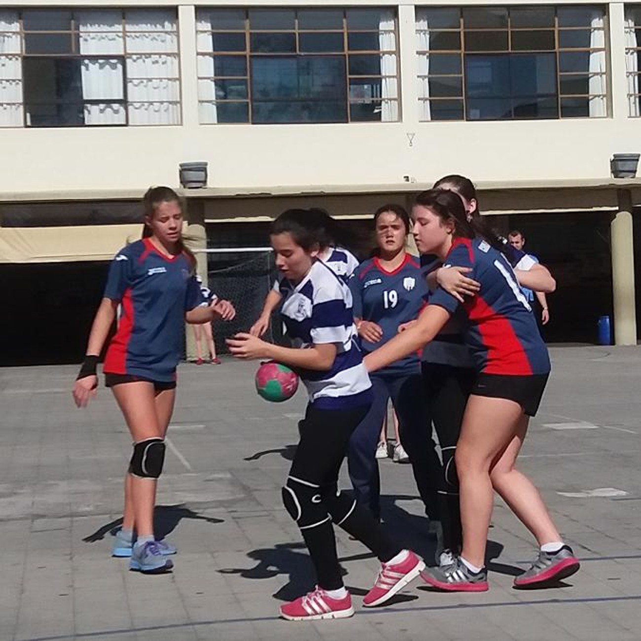 Vuelve el handball de alumnos el sábado 4 de setiembre Vuelve el handball de alumnos el sábado 4 de setiembre