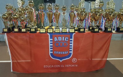 Los campeones de los torneos de alumnos de ADIC Los campeones de los torneos de alumnos de ADIC