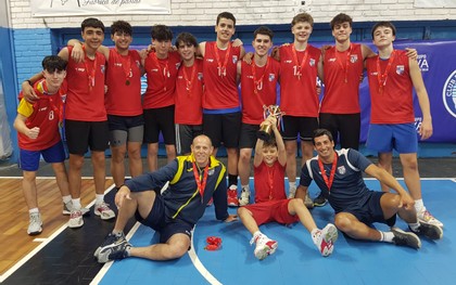 Básquetbol sub 16: Elbio Fernández campeón de la Copa de Oro