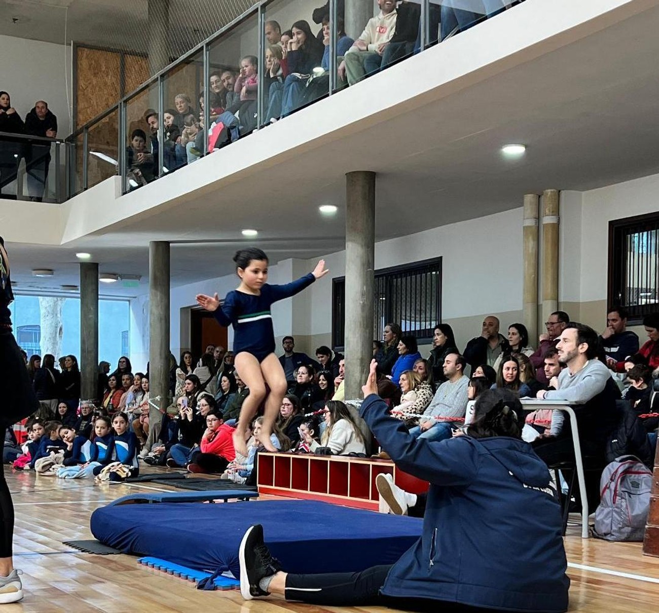 Otra exitosa actividad de gimnasia artística en ADIC con 795 alumnos y 13 colegios Otra exitosa actividad de gimnasia artística en ADIC con 795 alumnos y 13 colegios