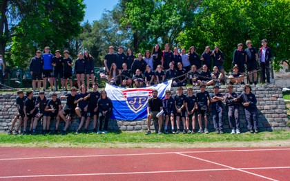 Atletismo de secundaria con ocho institutos, Academia ADIC y 298 alumnos en la pista del Prado