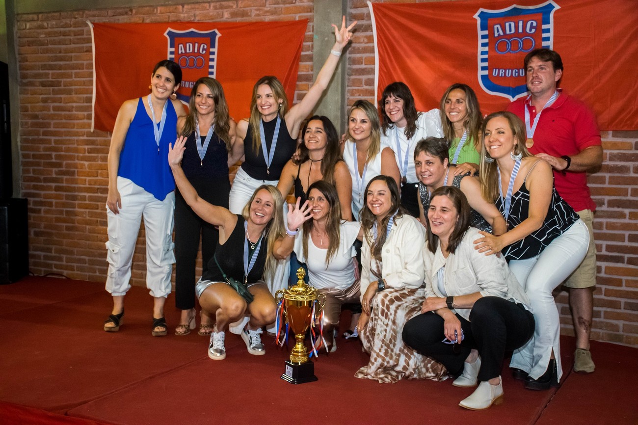 Un gran cierre de año con la octava edición de la entrega de premios de los torneos de padres y madres deADIC Un gran cierre de año con la octava edición de la entrega de premios de los torneos de padres y madres deADIC