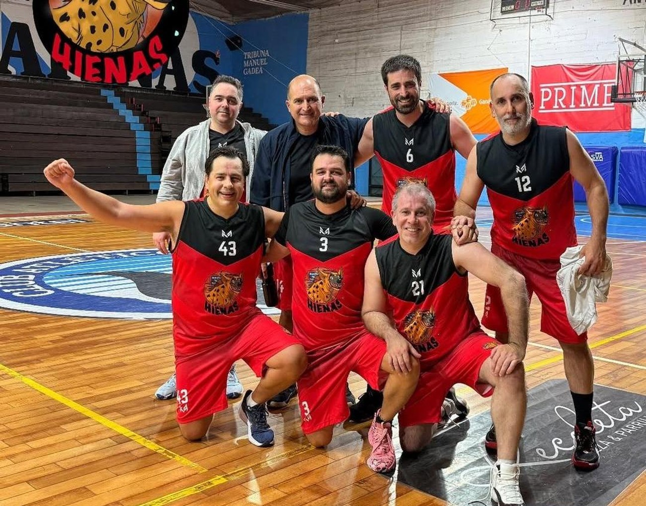 Papibásquetbol: St. David's, Kennedy y Elbio Azul comenzaron en punta