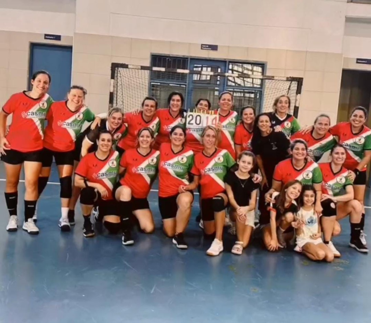 Quiénes fueron las campeonas de los torneos Apertura de mamihandball en la temporada 2025
