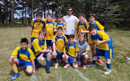San Juan Bautista ganó la Copa de Oro y Scuola Italiana la de Plata en la jornada de fútbol sub 12