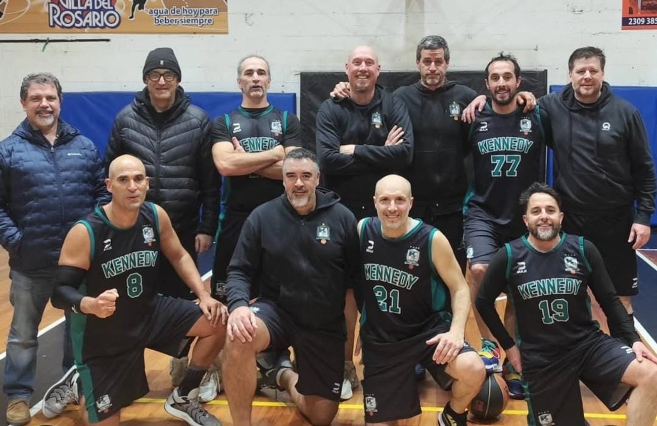 Papibásquetbol: el martes juegan una finalísima Alemán Blanco y Kennedy para definir la Copa de Oro Papibásquetbol: el martes juegan una finalísima Alemán Blanco y Kennedy para definir la Copa de Oro