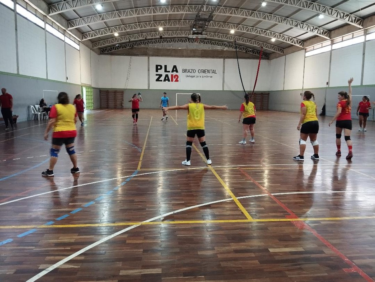 ¿Listos para volver a las canchas? Los torneos de papifútbol y de mamihandball tienen fecha de comienzo