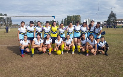 Día histórico en ADIC: estrenaron el torneo de fútbol femenino Día histórico en ADIC: estrenaron el torneo de fútbol femenino