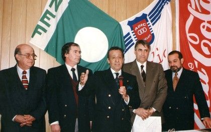 Historia de ADIC parte IV: 1989-1997, la transición Historia de ADIC parte IV: 1989-1997, la transición