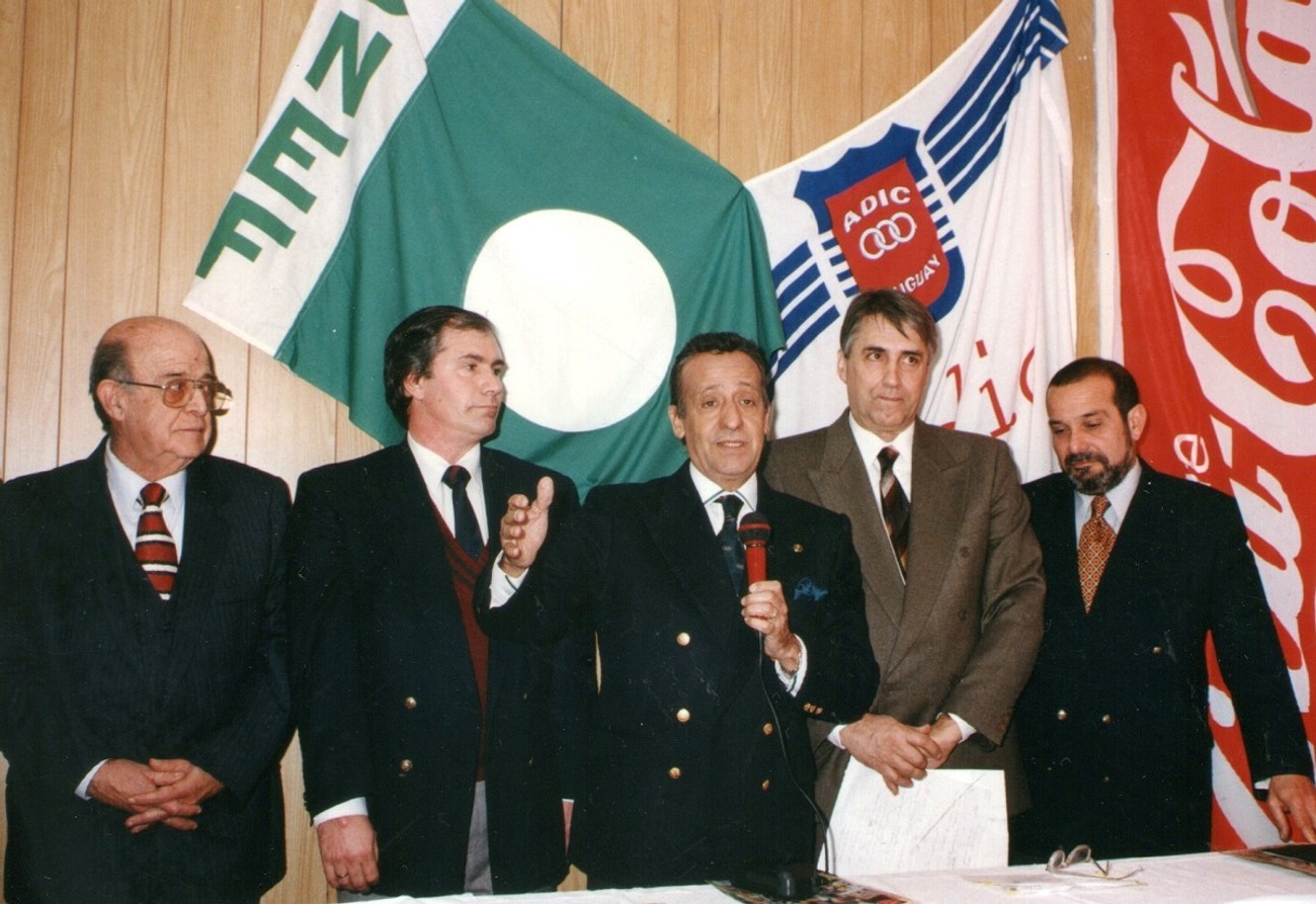 Historia de ADIC parte IV: 1989-1997, la transición Historia de ADIC parte IV: 1989-1997, la transición