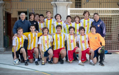 Juan XXIII se quedó con la Copa de Oro
